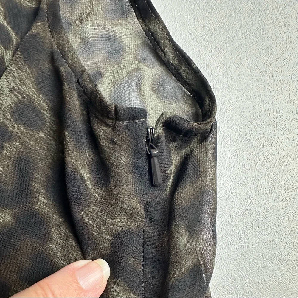Michael‎ Kors women’s XL twist front sleeveless V-neck leopard print top New